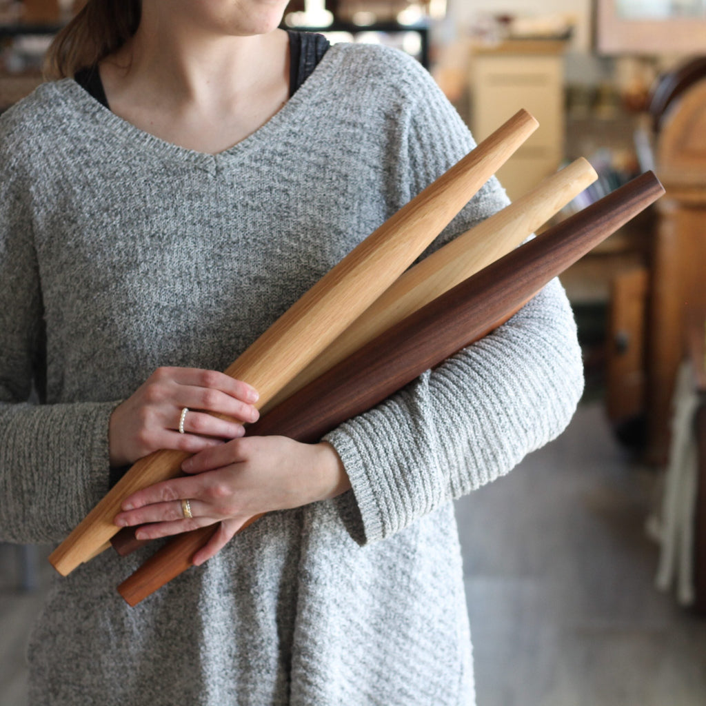 Rouleau à pâtisserie français en bois massif fait à la main