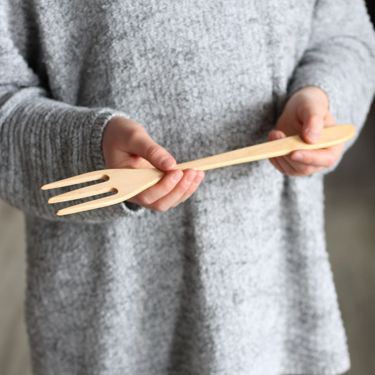 Fourchette fine en bois faite à la main