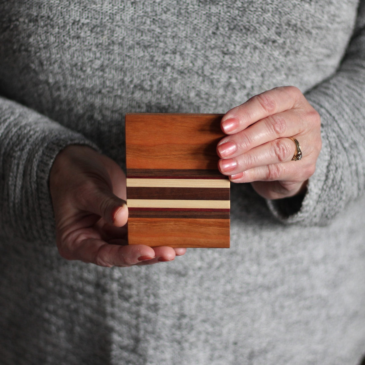 Dessous de plat en bois rayé