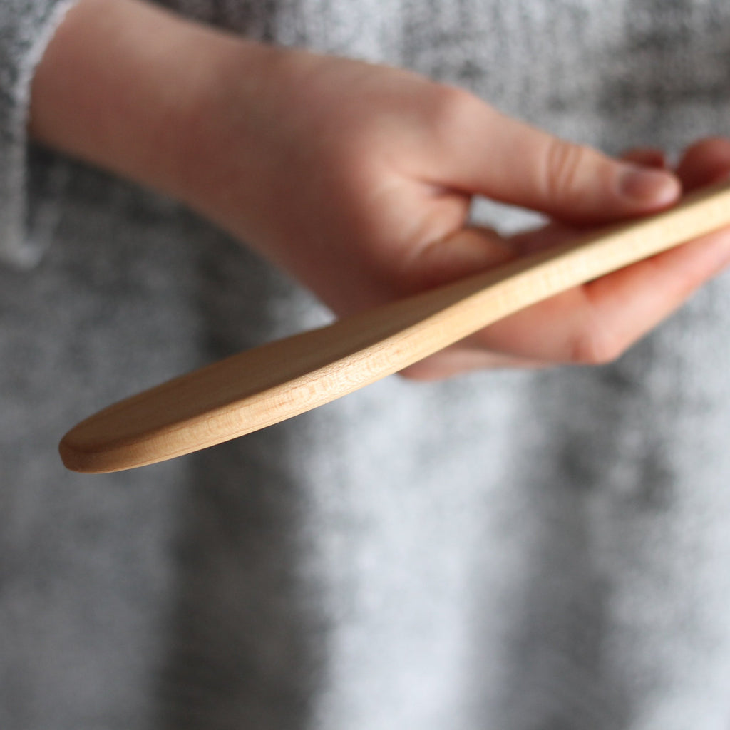 Pagaie ovale fine en bois faite à la main