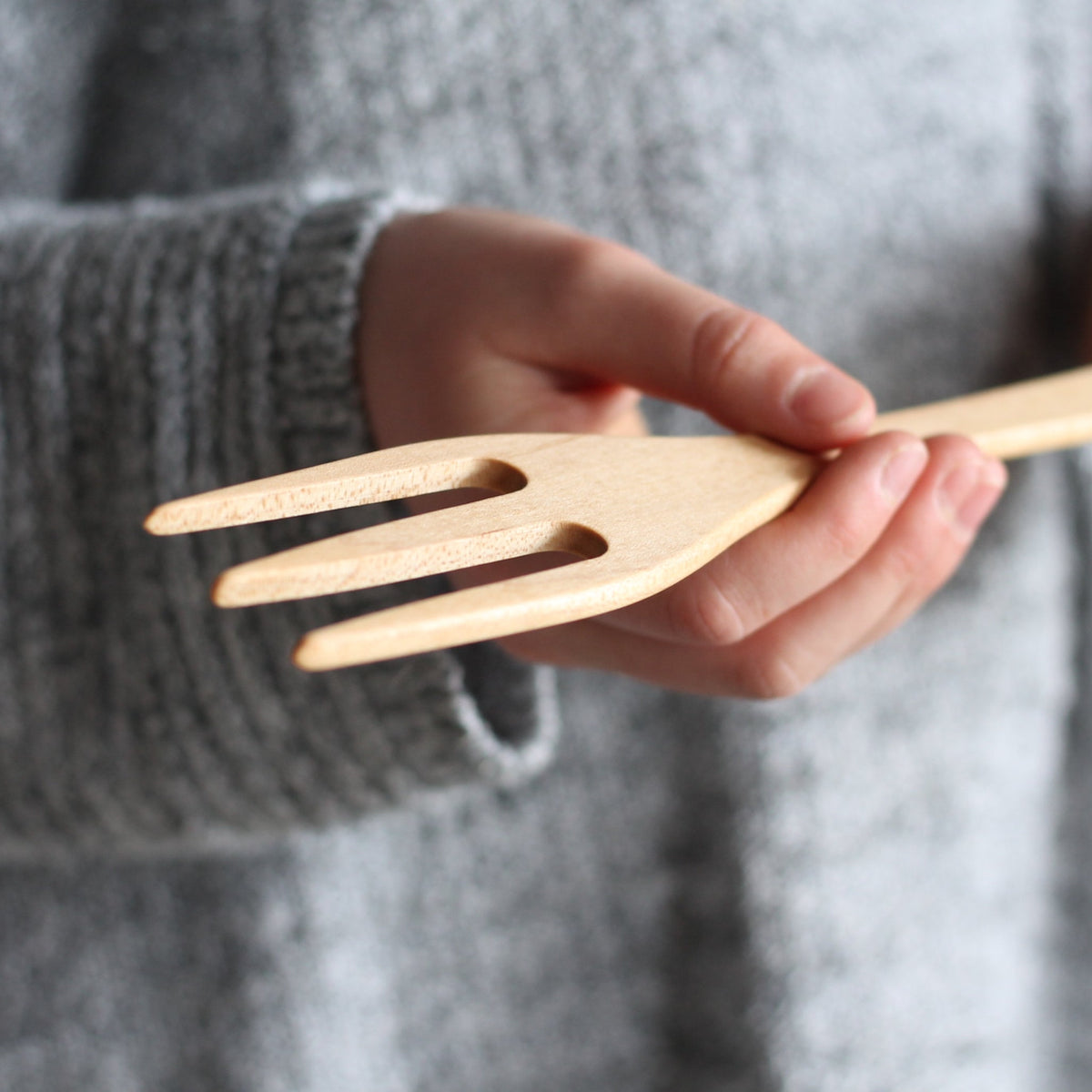 Fourchette fine en bois faite à la main